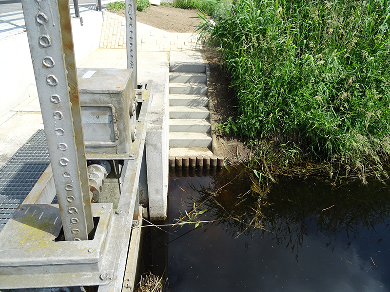 Bild 7: Instandsetzung von Rissen in Beton einer Schleuse